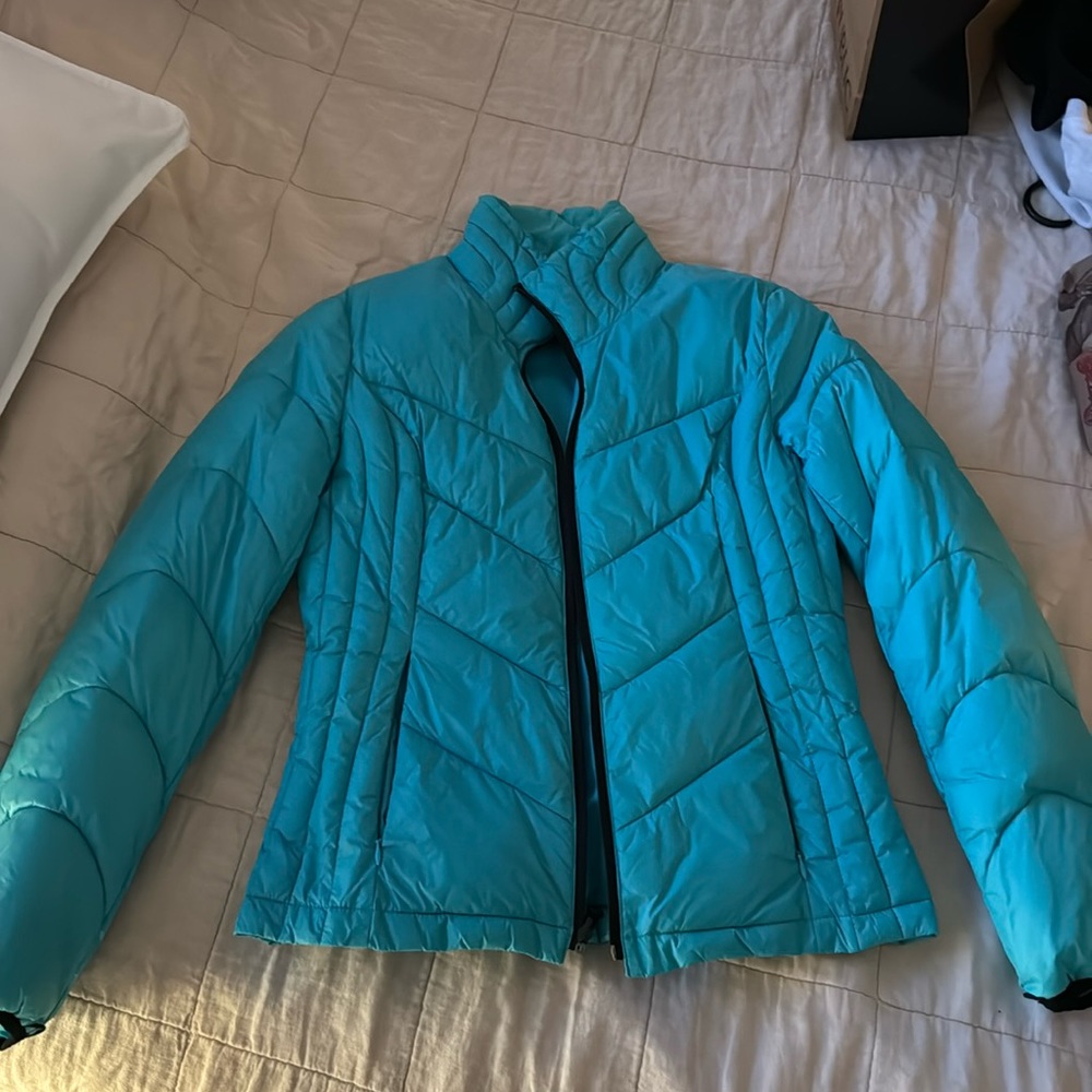 Last Call!! CLOSET CLEAR OUT!!! Unbranded Puffer Jacket - Small